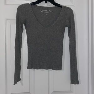 Juinors V neck long sleeve Tee